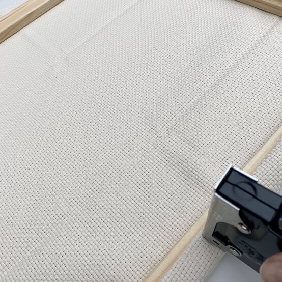 how-to-prepare-a-punch-needle-frame-step_8_first_long_side.jpg?sw=554&q=85