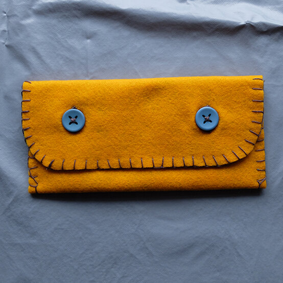 felt-pencilcase-step19.jpg?sw=554&q=85