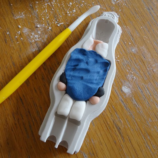 nutcracker-cake_step4_3.jpg?sw=554&q=85