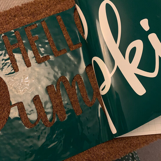 cricut_how-to-make-a-custom-door-mat_step6.jpg?sw=554&q=85