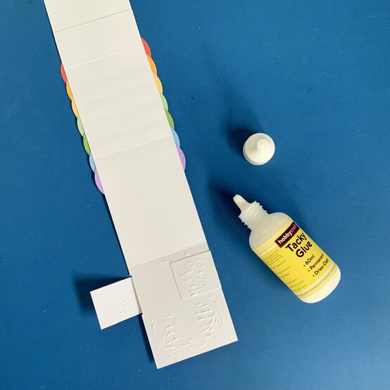 valentinesdaywaterfallcard6.jpg?sw=554&q=85