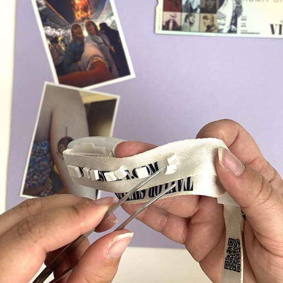 ideas%5Fconcert%2Dmemory%2Dframe%5Fstep%2D2d.jpg?sw=554&q=85