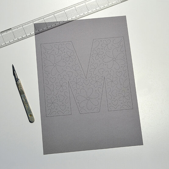 papercraft-mum-heart-frame3.jpg?sw=554&q=85