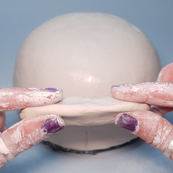 Idea_how-to-make-a-yarn-bowl-with-air-drying-clay_step4b.jpg?sw=554&q=85