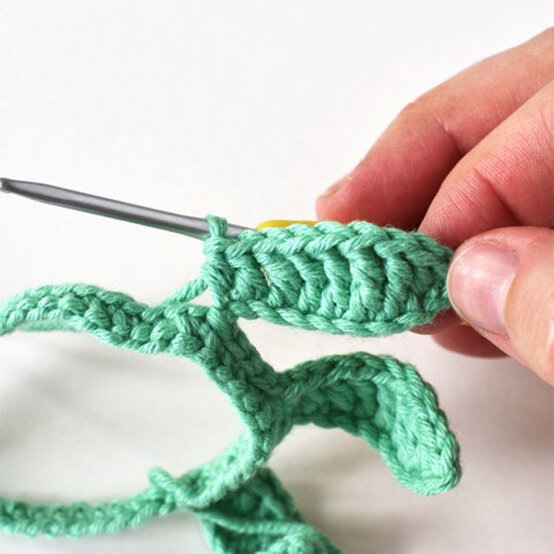 flower-gal-2.jpg?sw=554&q=85