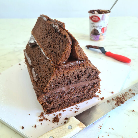 idea%5Fchristmas%2Dcabin%2Dlog%2Dcake%5Fstep%2D17.jpg?sw=554&q=85