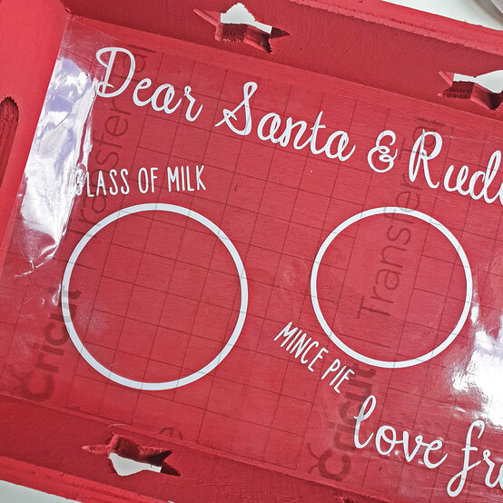 personalised-santa-tray_step19.jpg?sw=554&q=85