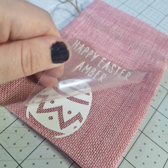 cricut-treat-bags-step-7-3.jpg?sw=554&q=85