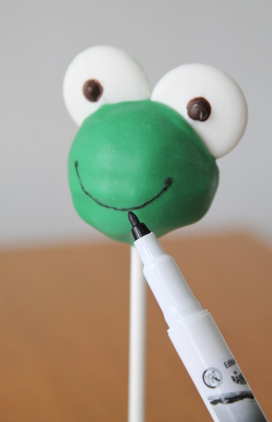 cake-pop-10.jpg?sw=554&q=85