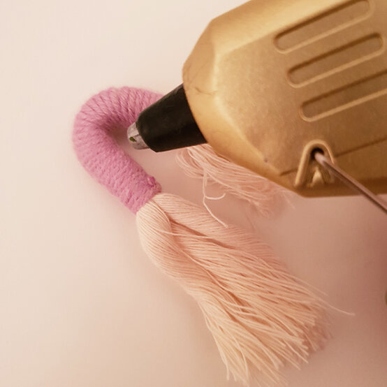 Ideas_How-to-Make-a-Macrame-Mobile_Step-19c.jpg?sw=554&q=85