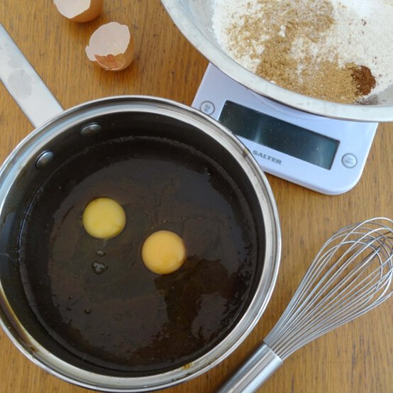 Idea_how-to-make-a-christmas-grazing-board_step1b.jpg?sw=554&q=85