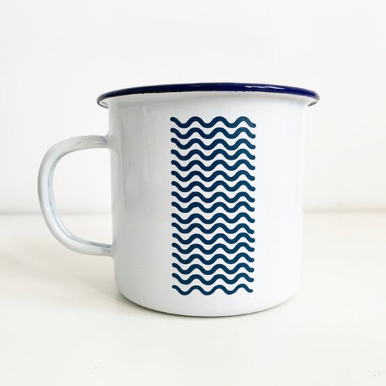 Cricut_How_to_make_a_personalised_baking_hamper_Cricut%20mug_step%2012_2.jpg?sw=554&q=85