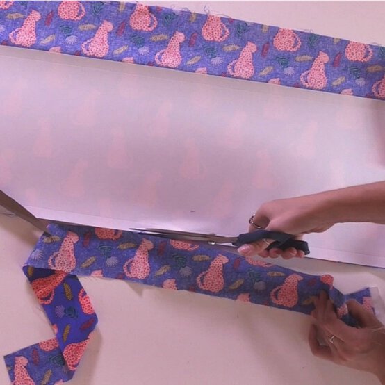 fabric-lampshade_step2_edit.jpg?sw=554&q=85