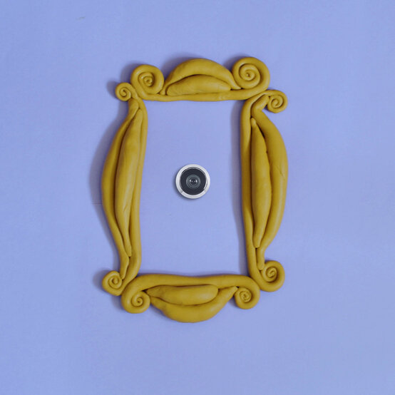 friends-fimo-frame.jpg?sw=554&q=85