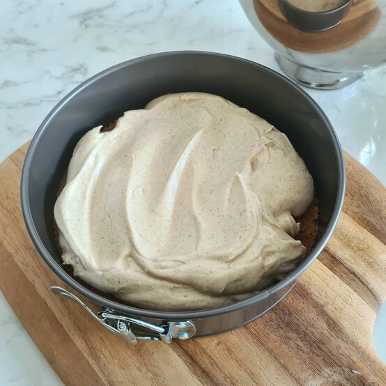 Idea_how-to-make-a-no-bake-christmas-dessert_step2c.jpg?sw=554&q=85