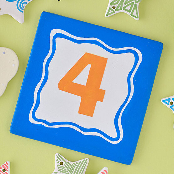 ways-to-decorate-ceramic-blanks_door-plaque.jpg?sw=554&q=85