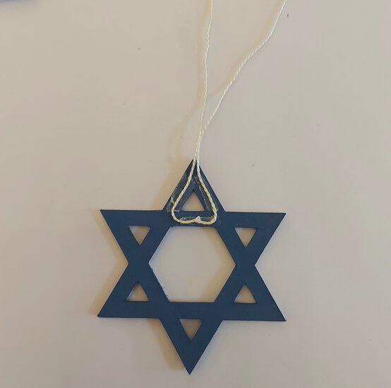 cricut-hanukkah-18.jpg?sw=554&q=85