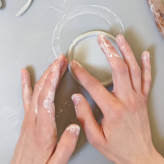 air-dry-clay-jewellery-cactus-holder_7a.jpg?sw=554&q=85