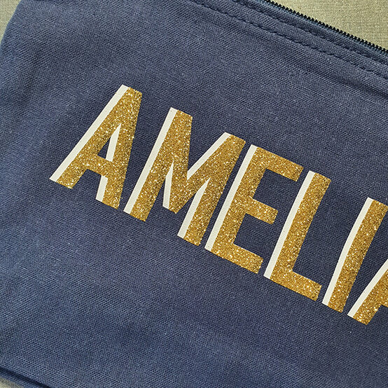 personalised_makeup_bag_step_23.jpg?sw=554&q=85