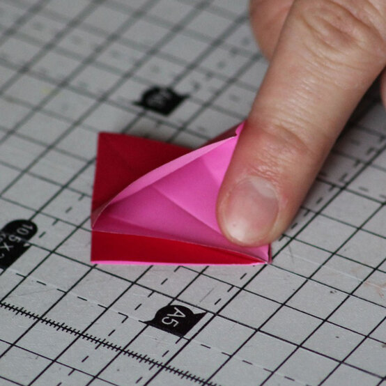 origami-baubles-7a.jpg?sw=554&q=85