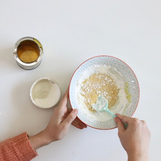 edible-slime-step-6_2.jpg?sw=554&q=85