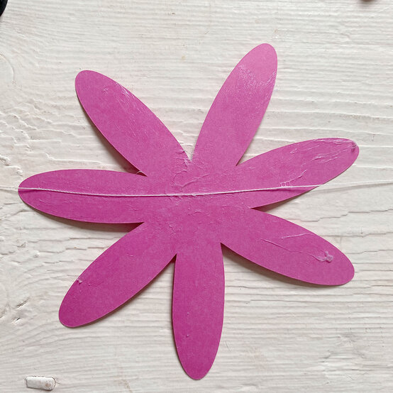 flower-garland-step4.jpg?sw=554&q=85