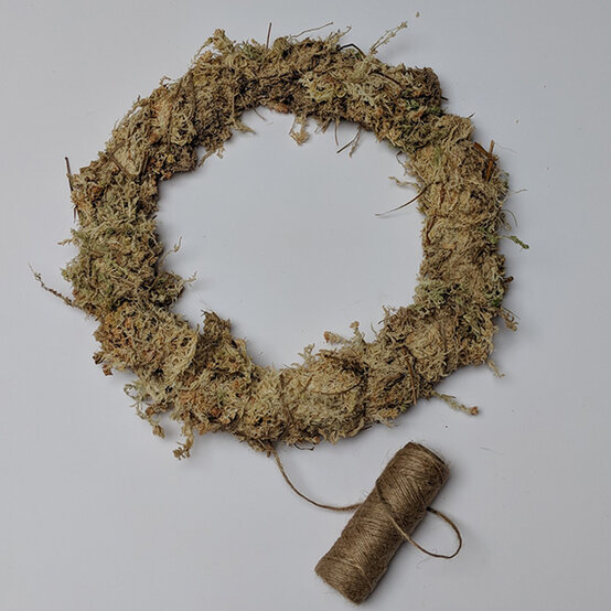 fresh-floral-wreath-step4.jpg?sw=554&q=85