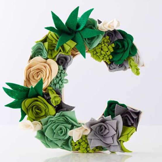 ideas%5Feasy%2Dhome%2Ddecor%2Dprojects%2Dto%2Dmake%5Ffelt%2Dsucculent%2Dletter.jpg?sw=554&q=85