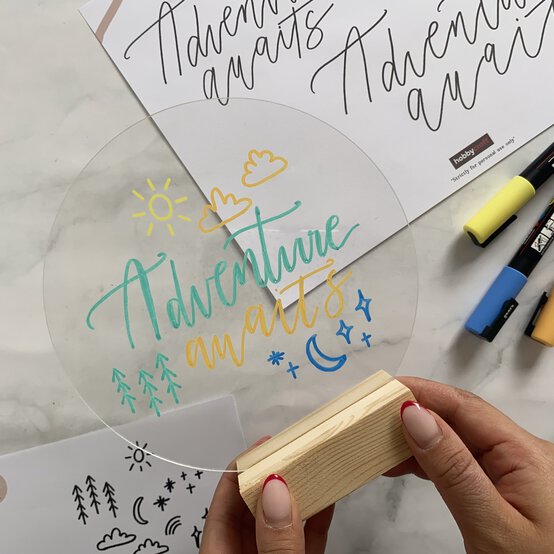 Baby%20Shower%20Acrylic_Step%205.jpg?sw=554&q=85