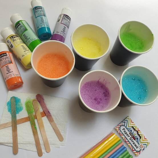 idea_messy-crafts-for-kids-crown_step2b.jpg?sw=554&q=85