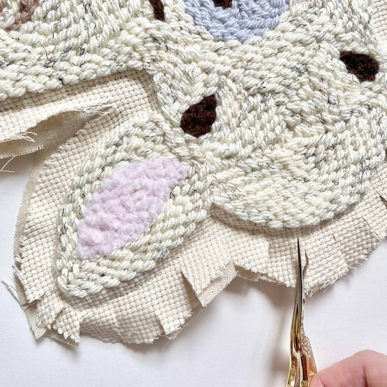 punch-needle-farm-finishing-step-3_2.jpg?sw=554&q=85