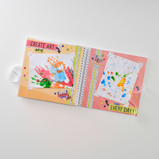 idea_kids-art-scrapbook_step6.jpg?sw=554&q=85