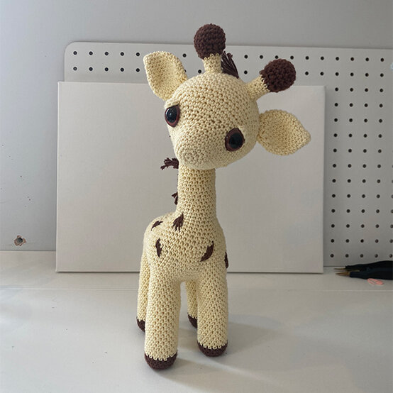 artisan-sarah-penwarden-giraffe.jpg?sw=554&q=85