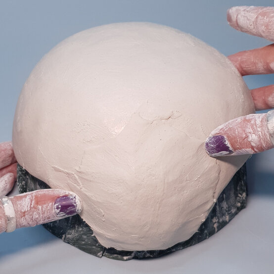 Idea_how-to-make-a-yarn-bowl-with-air-drying-clay_step4g.jpg?sw=554&q=85