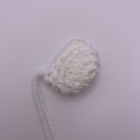 How%2Dto%2DCrochet%2Dan%2DAmigurumi%2DSheep%5FTail%5F1.jpeg?sw=554&q=85