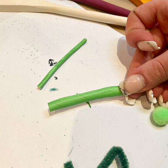 idea_how-to-make-story-spoons_step5a.jpg?sw=554&q=85