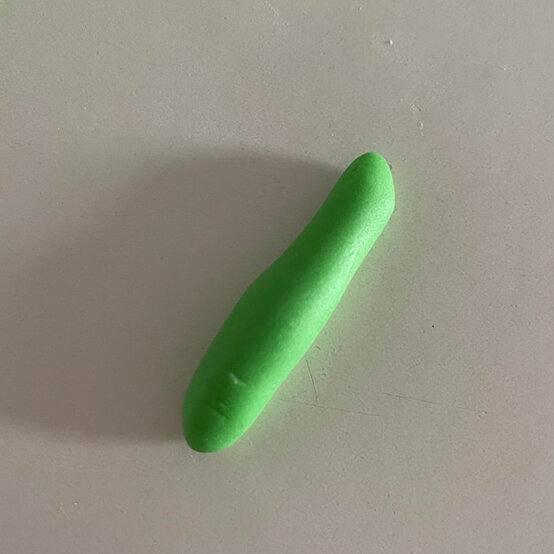 idea_how-to-decorate-a-rocket-cake_step21a.jpg?sw=554&q=85