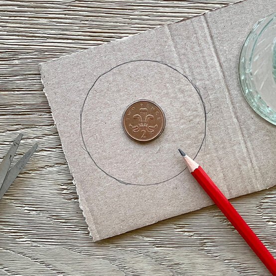 idea_how-to-make-pom-pom-pumpkins_step1.jpg?sw=554&q=85