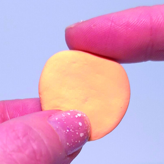 clay%2Ddaffodil%2Dlarge%5Fstep%2D5b.jpg?sw=554&q=85