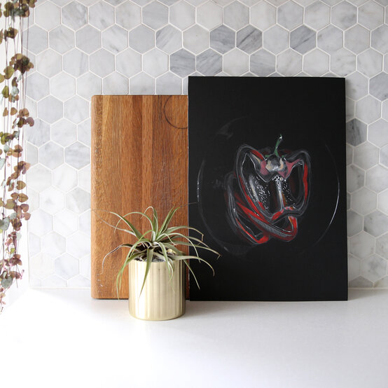 how-to-create-artwork-on-a-black-canvas_hero.jpg?sw=554&q=85