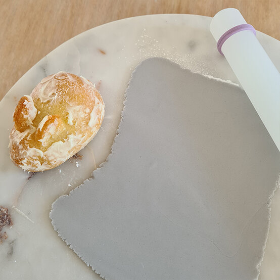 Idea_how-to-make-bunny-mini-cakes_step3b.jpg?sw=554&q=85