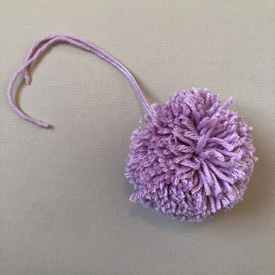 pom-pom-egg_step5a.jpg?sw=554&q=85