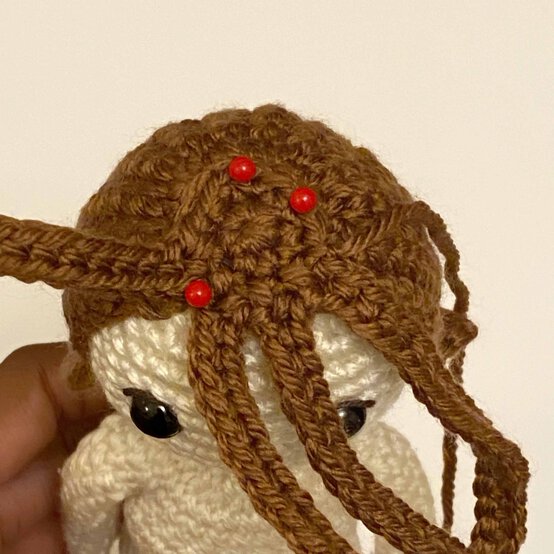 Idea_how-to-make-amigurumi-dolls_maddison10c.jpg?sw=554&q=85