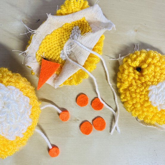 spring_mobile_birds_13.jpeg.jpg?sw=554&q=85