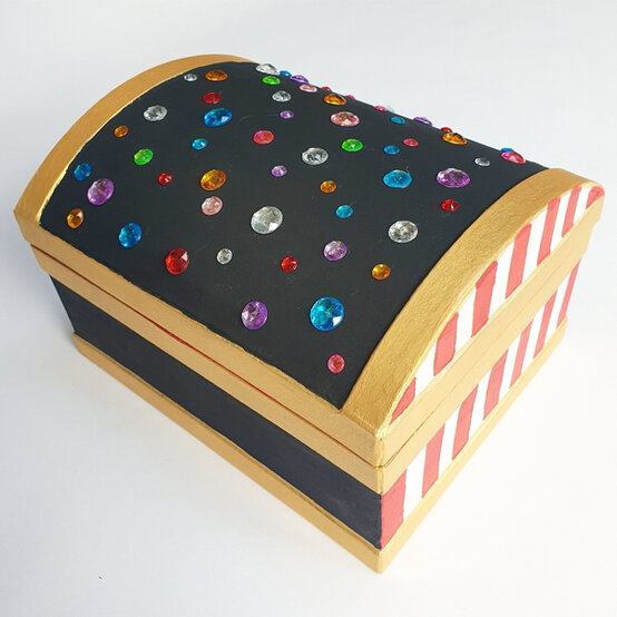 idea_kids-pirate-accessories-chest_step5.jpg?sw=554&q=85