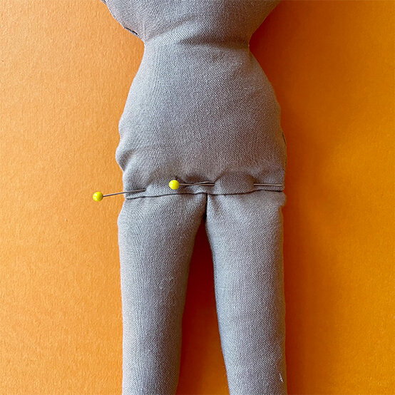 how%2Dto%2Dsew%2Da%2Ddoll%5Fstep%2D3c.jpg?sw=554&q=85