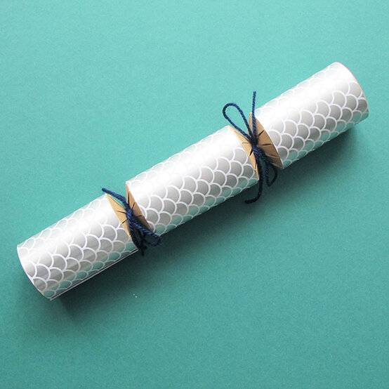 table-dec-cracker-2-e.jpg?sw=554&q=85