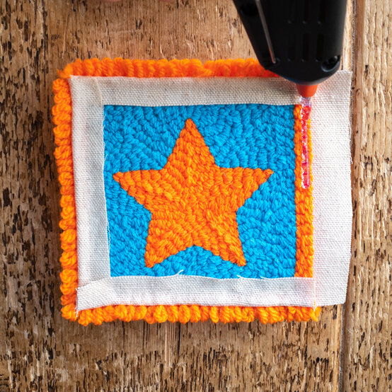 punch-needle-coasters_assembling-the-coasters_step-8_3.jpg?sw=554&q=85