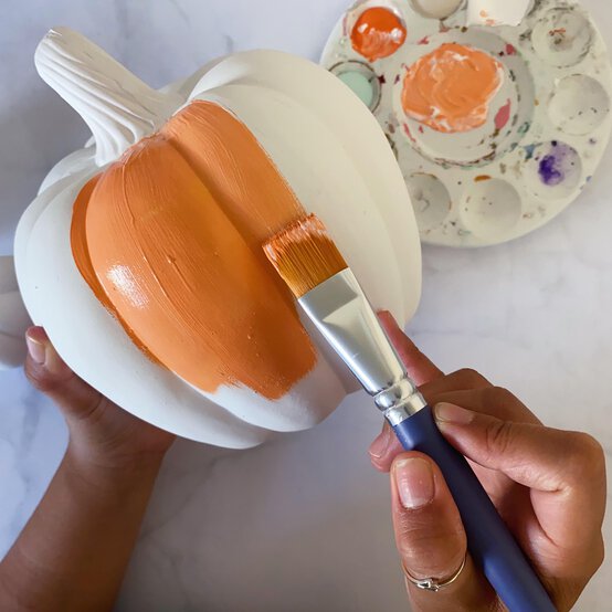 sophisticated-halloween-2020_step-1.jpg?sw=554&q=85