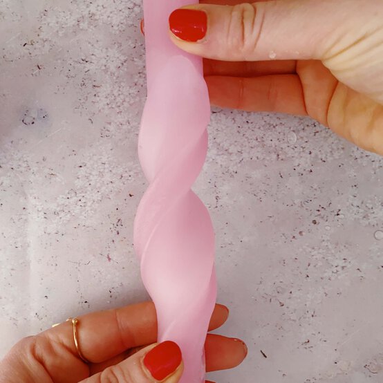 hctwistcandle-3.jpg?sw=554&q=85